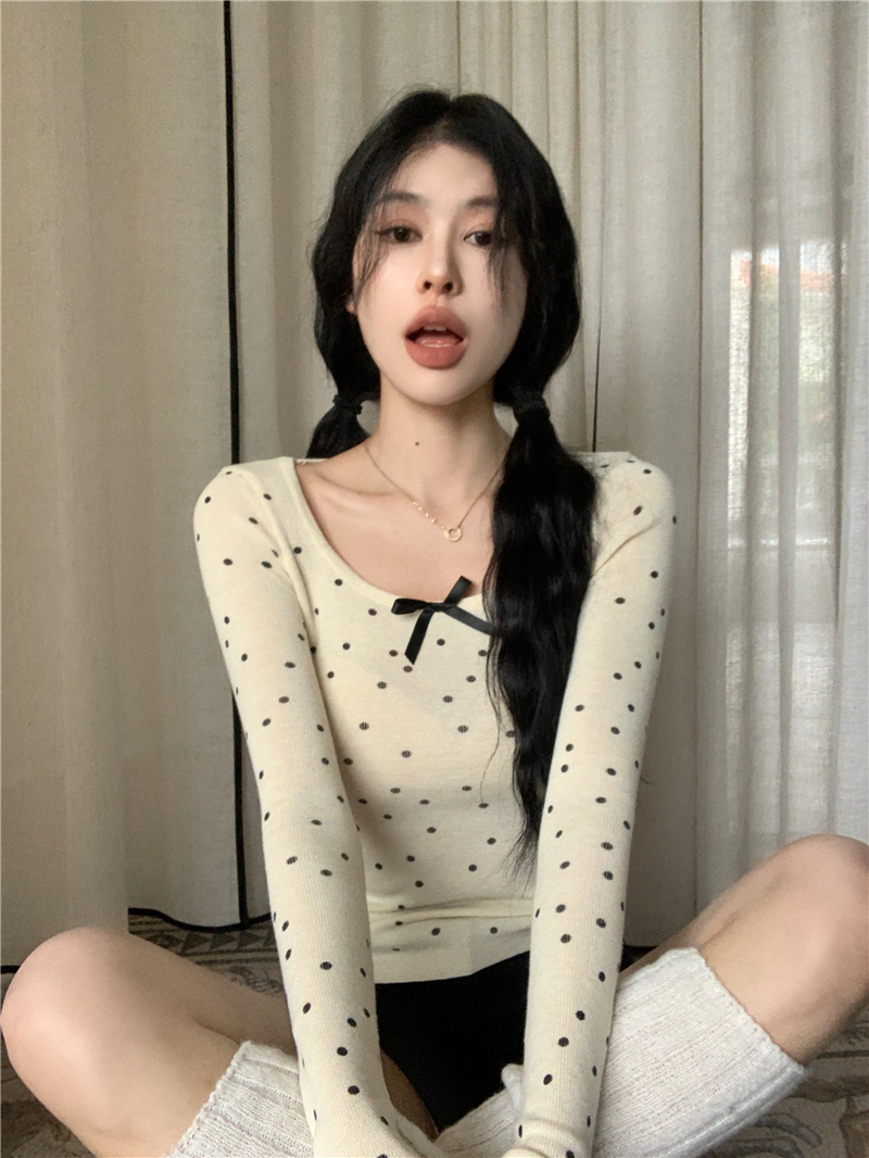 實拍  方領修身顯瘦波點短款T恤女春季新款百搭長袖上衣