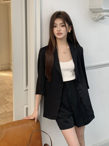 Actual shot of 2024 summer new style cool suit jacket shorts women's casual loose niche suit two-piece suit