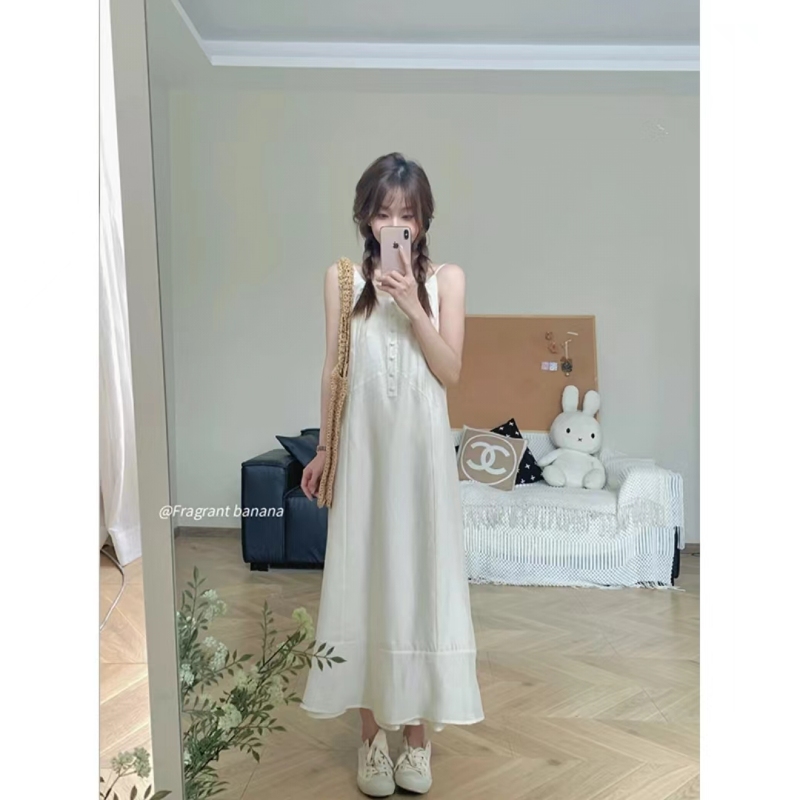 香香的蕉 貝加爾湖 杏色無袖連衣裙設計感韓版氣質溫柔吊帶裙