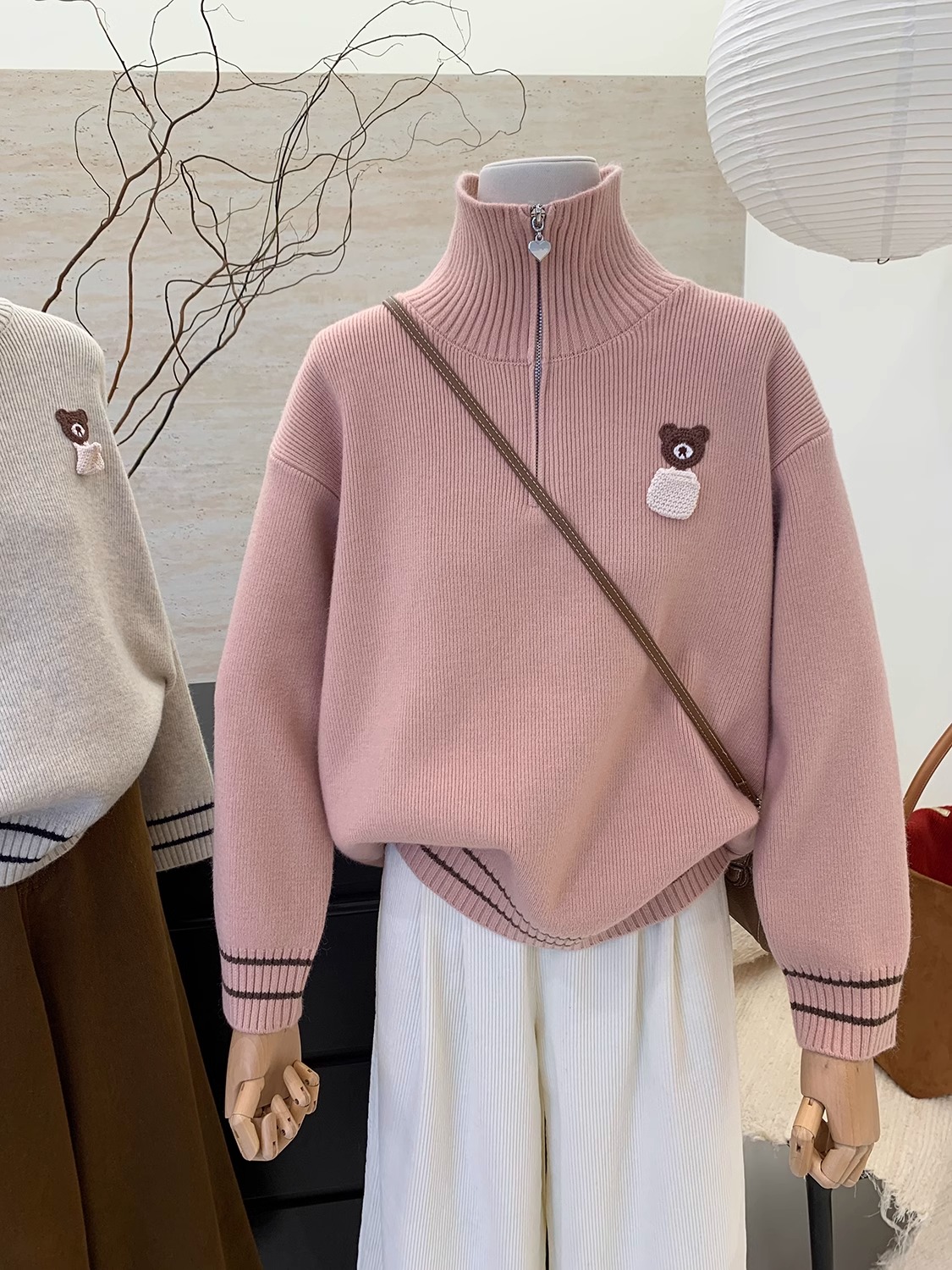 小哲 2024秋冬新款寬鬆洋氣小熊貼布加厚針織衫休閒毛衣女上衣
