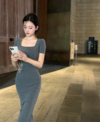 Photographed Collared Solid Color Short-Sleeve Long Dress for Women, Fitted and Slimming, Bust-Level Base T-Shirt Skirt