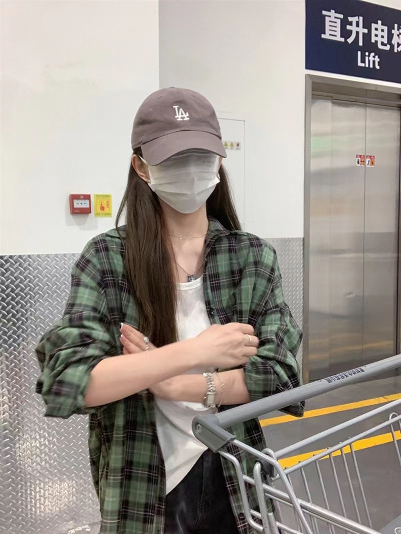 綠色格子襯衫外套女秋季2024新款設計感小眾法式長袖襯衣早秋上衣