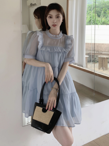 Real shot of age-reducing puff-sleeved short-sleeved dress for women, new summer style, gentle style, beautiful slimming skirt