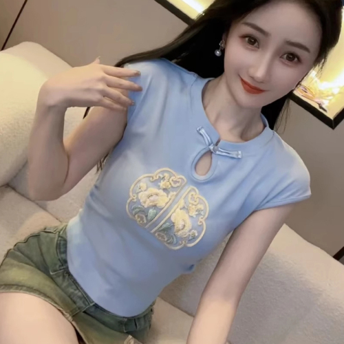 National style new Chinese style plate button T-shirt 2024 new embroidered high-end slim top with stylish slimming top