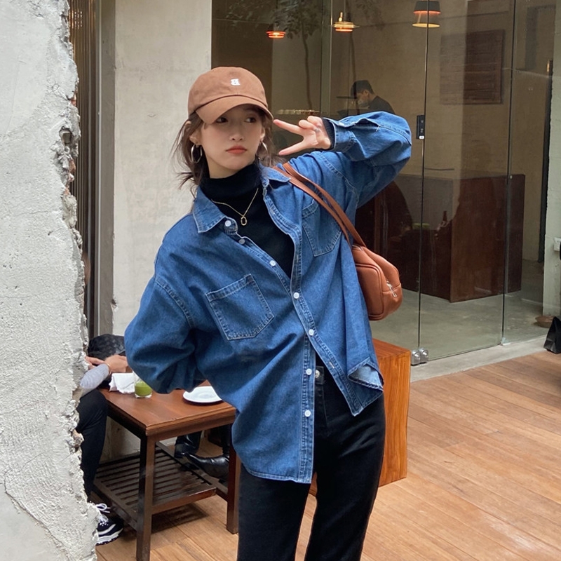 復古港味藍色牛仔襯衫女春秋新款大碼胖mm寬鬆中長款別致襯衣外套