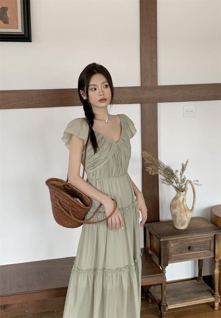 實拍！法式溫柔風淑女小飛袖V領連衣裙設計感褶皺氣質顯瘦長裙子