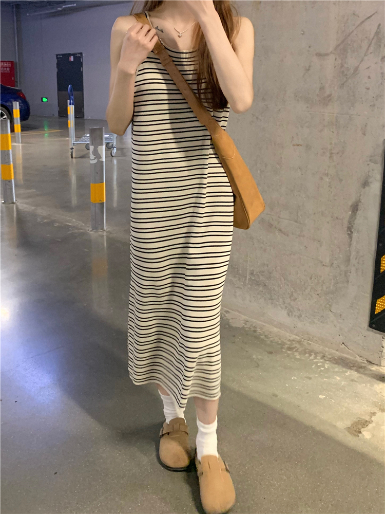 條紋針織連衣裙女2024年夏季新款中長款寬鬆休閒無袖背心打底裙子
