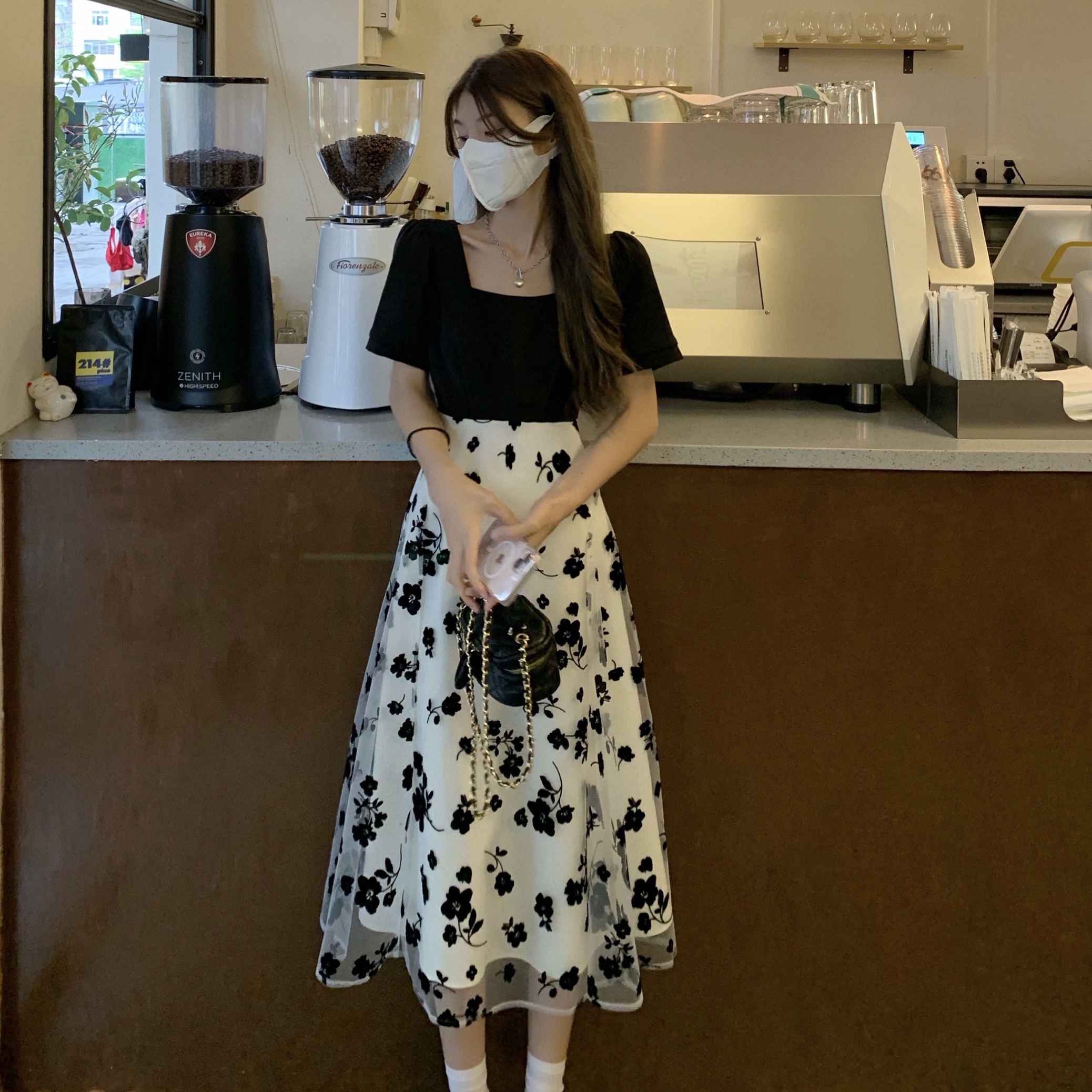新款碎花拼接設計感法式收腰短袖裙大碼女裝方領連衣裙M-4XL200斤