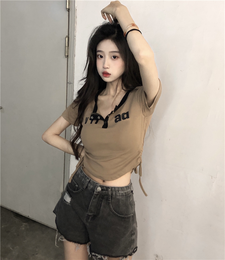Design sense open button irregular drawstring coffee color short-sleeved T-shirt for women summer pure desire hot girl slim short shoulder top