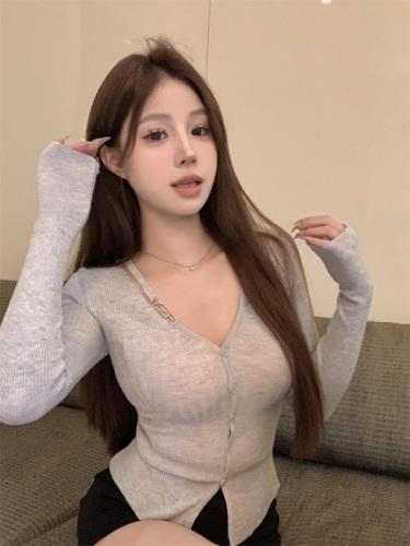 Real shot!  Light and breathable sun protection clothing slightly see-through irregular slim long-sleeved spring retro knitted hot girl top