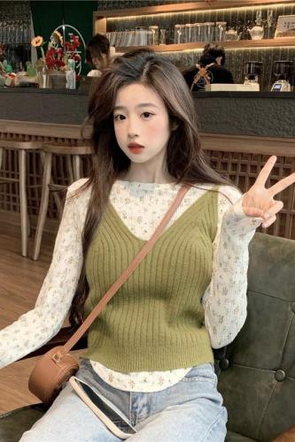 Real shot ~ 2024 early spring Korean style sweet floral T-shirt knitted vest camisole two-piece set