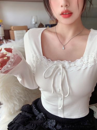 Real shot of sweet and spicy solid color lace stitching slimming long-sleeved T-shirt