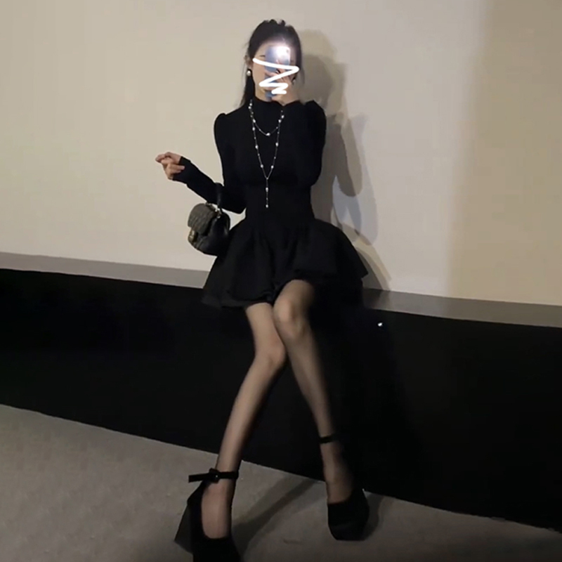 小個子黑色針織連衣裙子2024春冬季新款女裝新年戰袍內搭打底短裙