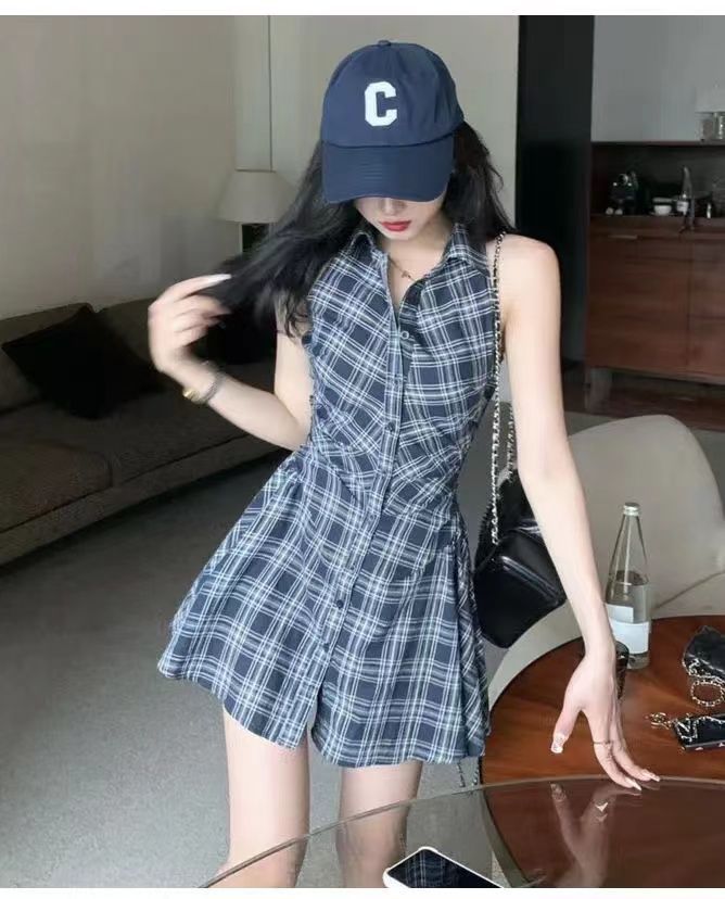 辣妹格子襯衫掛脖連衣裙女夏季純欲無袖緊身性感收腰短褲子兩件套