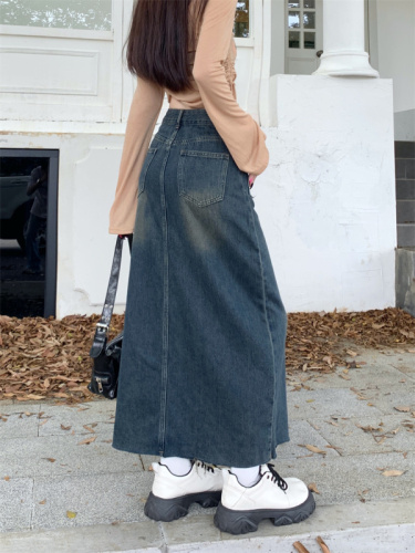 Real shot of denim skirt for women, spring 2024 new high-waisted slimming slit a-line mid-length retro skirt