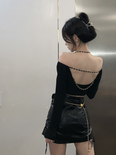 Black long-sleeved chain halter neck T-shirt for women in summer hot girl one-shoulder sexy backless slim fit short top