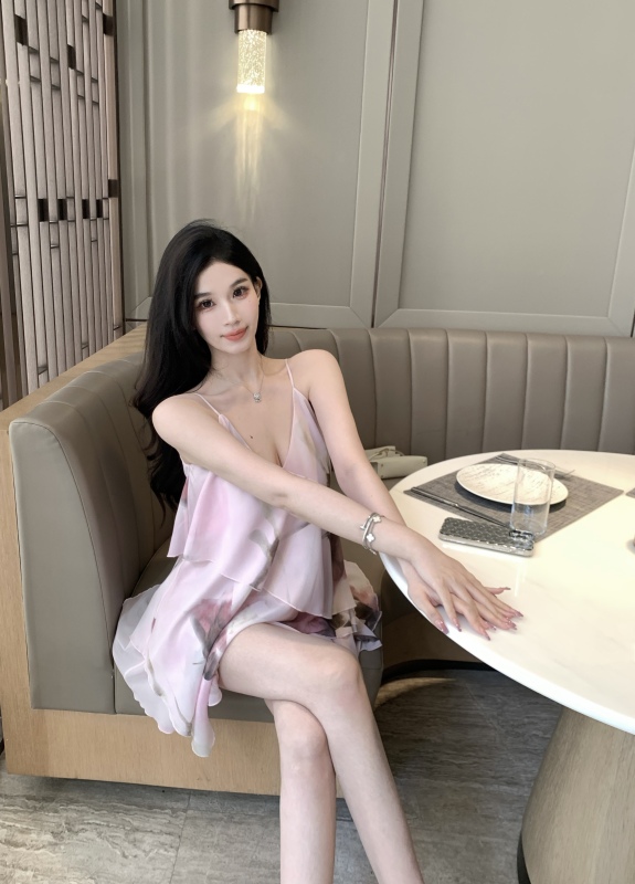 kubiliv西西里少女層印花吊帶連衣裙V領不規則裙擺女疊荷葉邊裙子