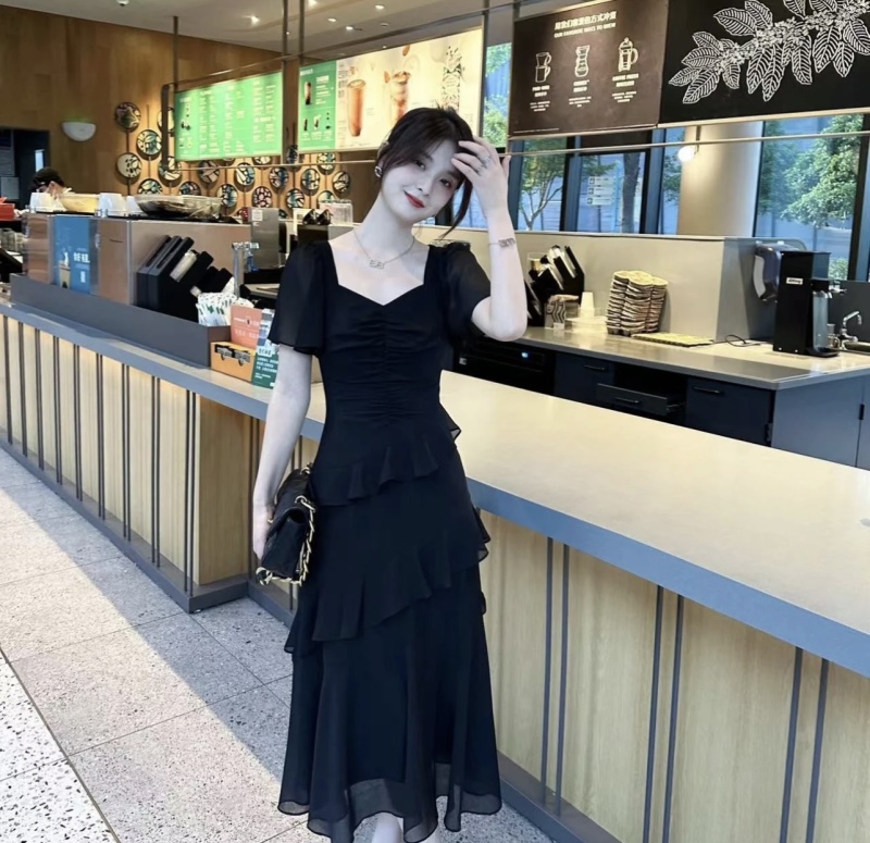 夏季波紋中高腰氛圍感短袖連衣裙顯瘦黑色收腰蛋糕裙子純色中長裙