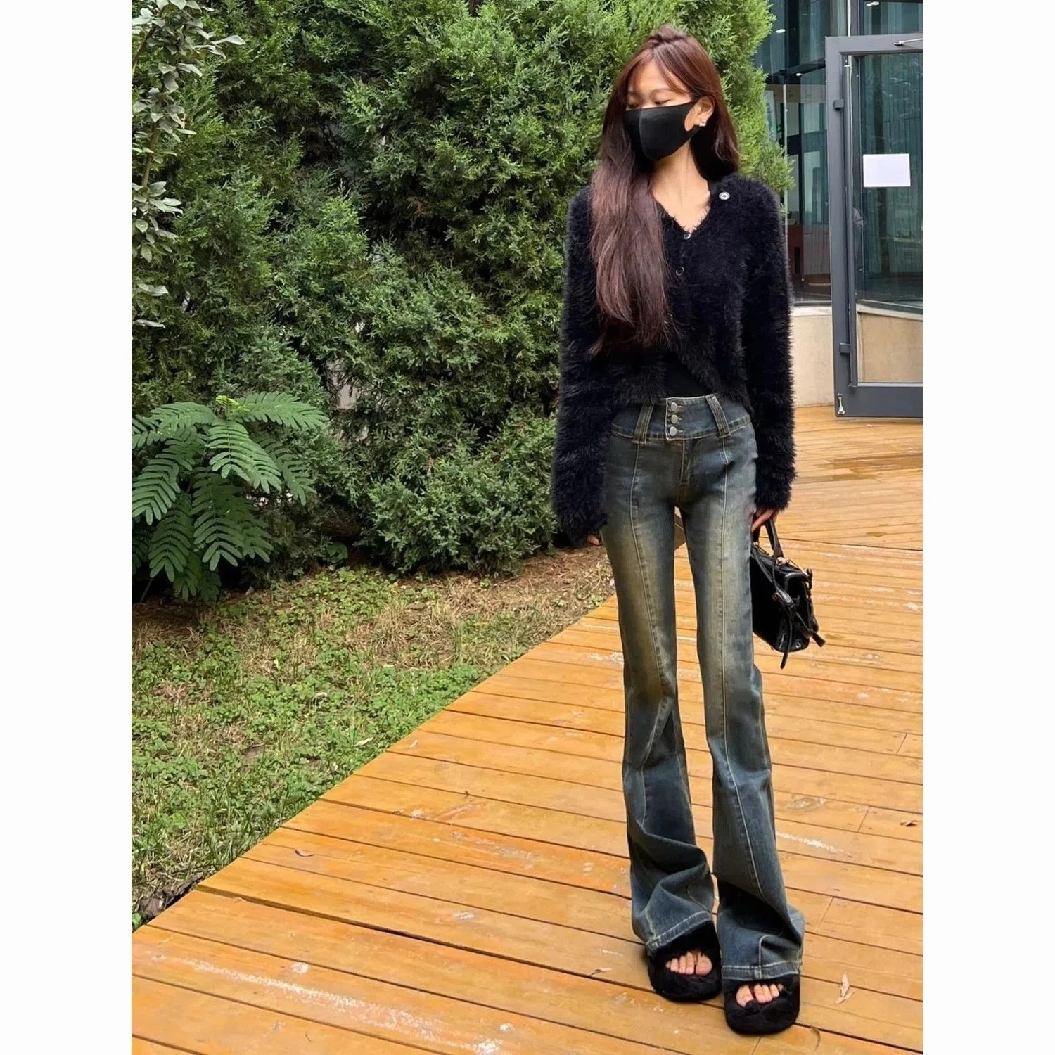 Blue slightly booted jeans for women, spring and autumn 2024 new high-waisted, slim, wide-legged, versatile flared pants for women, trendy