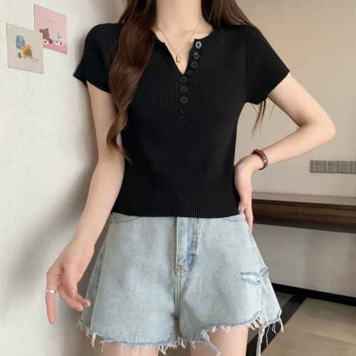 Real shot of plus size fat MM fashion hot girl knitted short top women's summer half open collar slim slim knitted sweater