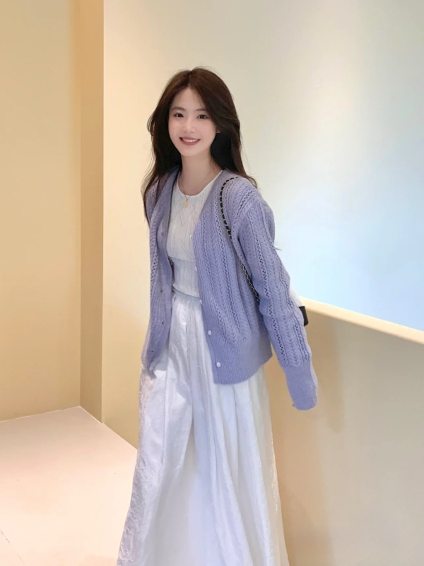 2024春季新款紫色鏤空毛衣開衫套裝女設計感白色拼接連衣裙兩件套