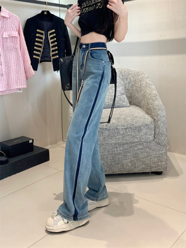 Real shot of retro jeans for women in spring 2024 new loose wide-leg straight pants trousers high-waisted slim pants