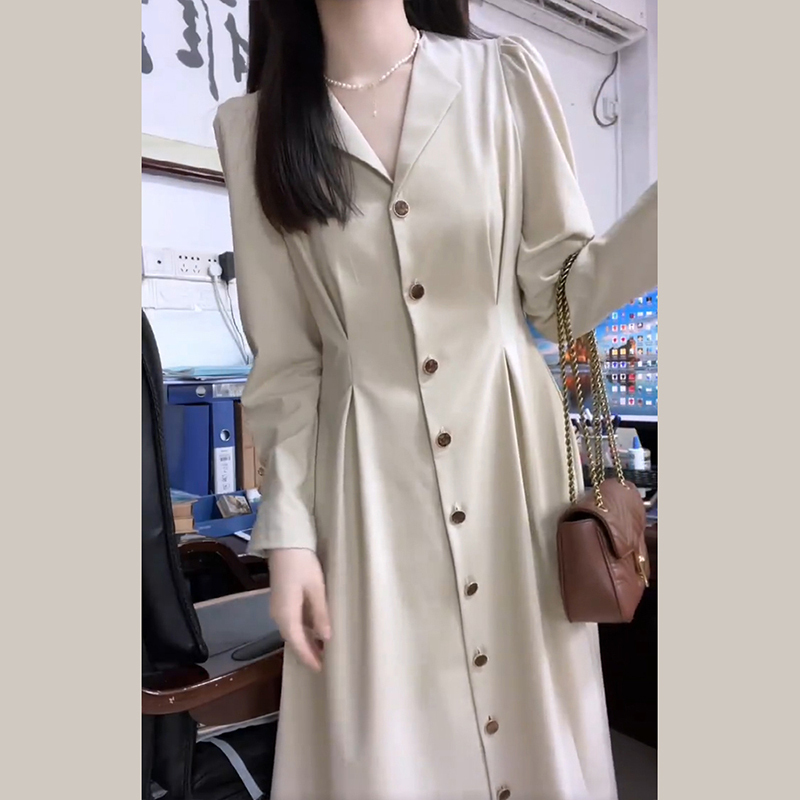 2024過新年春冬款春季法式氣質赫本風白色西裝連衣裙子女內搭長裙