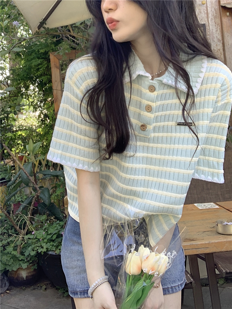 已出貨 茶里茶氣上衣甜美polo領t恤女條紋正肩奶系小香風針織短袖