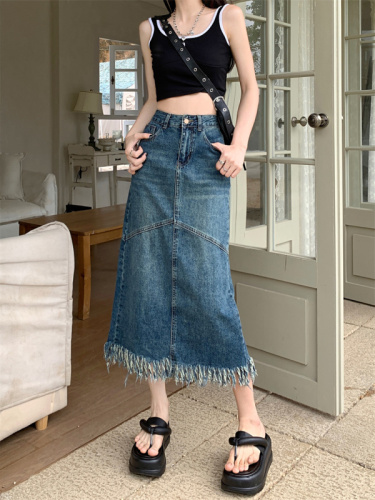 Real shot of denim skirt for women in early spring 2024 new high-waisted small A-line mid-length hip-covering skirt