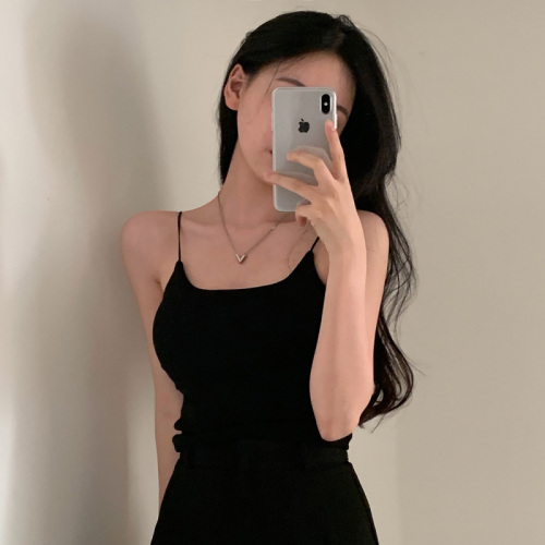 Korean hot girl wears slimming bottoming top with breast padded camisole for women
