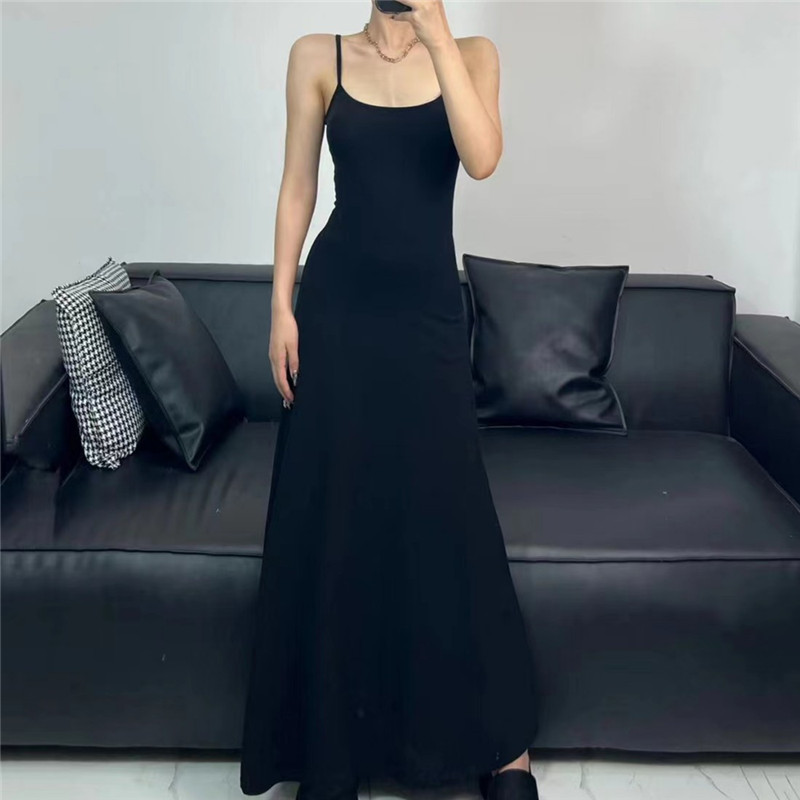 灰色無袖吊帶連衣裙子女裝夏季新款茶歇法式緊身修身顯瘦收腰長裙