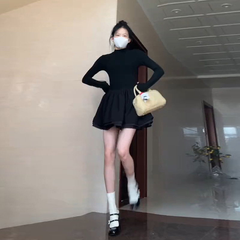 小個子黑色針織連衣裙子2024春冬季新款女裝新年戰袍內搭打底短裙