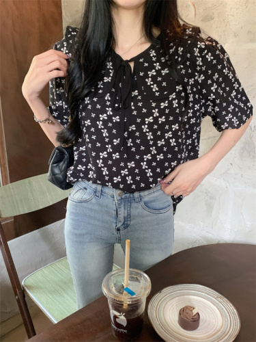 0018#real shot~Large size shirt women's short-sleeved summer niche age-reducing fashionable floral doll collar top