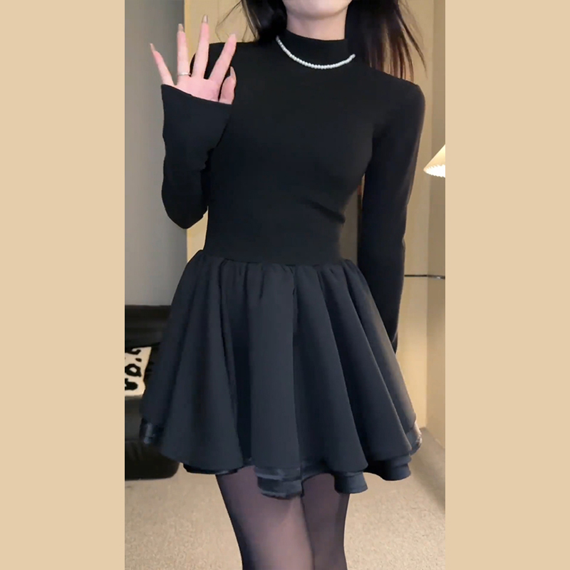 小個子黑色針織連衣裙子2024春冬季新款女裝新年戰袍內搭打底短裙