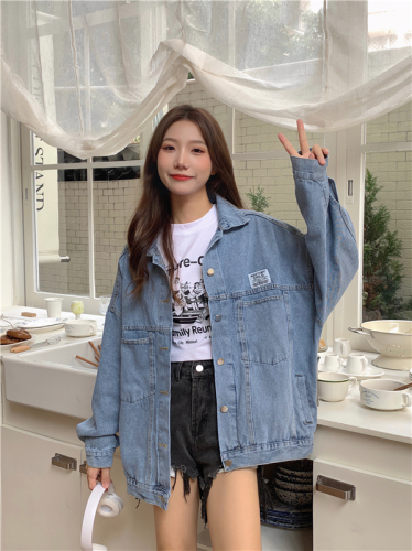 Real shot of denim jacket for women, spring and autumn retro high-end niche loose lazy style jacket top trendy ins