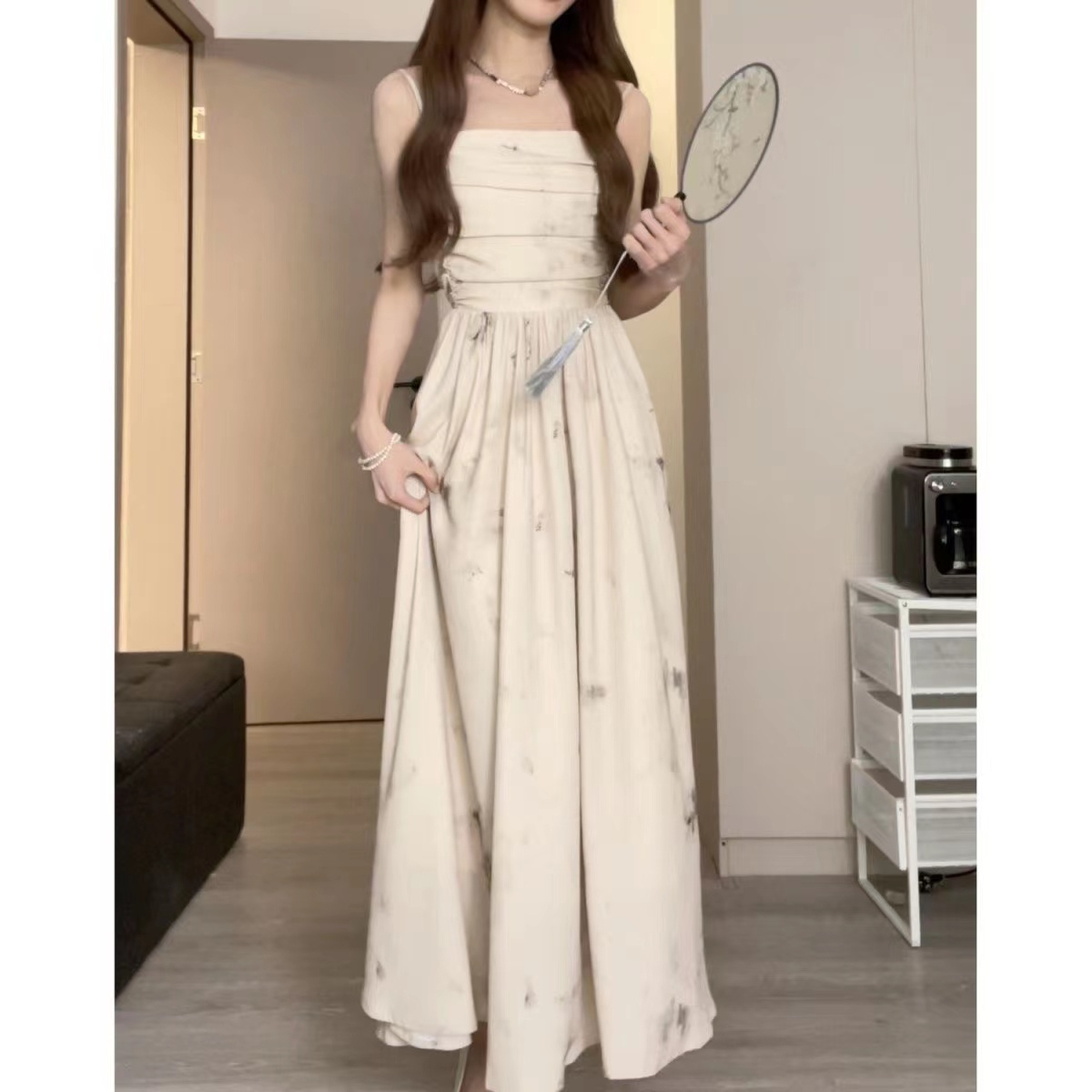 夏季2024新款氣質小清新甜美收腰顯瘦小眾設計吊帶連衣裙女長裙子