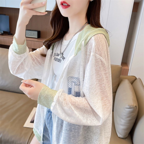Actual shot of summer Korean style loose ice silk nano silk outdoor breathable hooded zipper cardigan sun protection jacket for women
