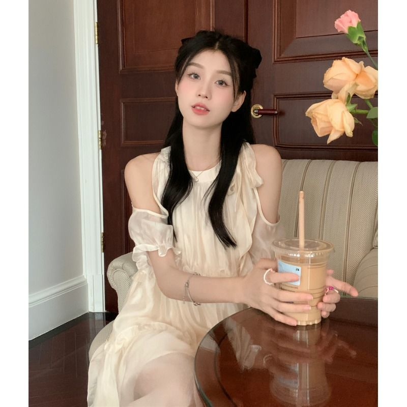 純欲風露肩綁帶圓領連衣裙女2024新款夏季溫柔系氣質甜美初戀裙子
