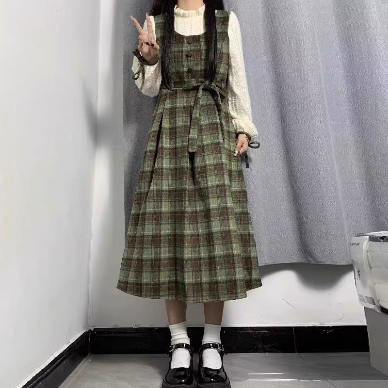 綠色假兩件套裝格子連衣裙子女春冬季2024新款小個子穿搭氣質長裙