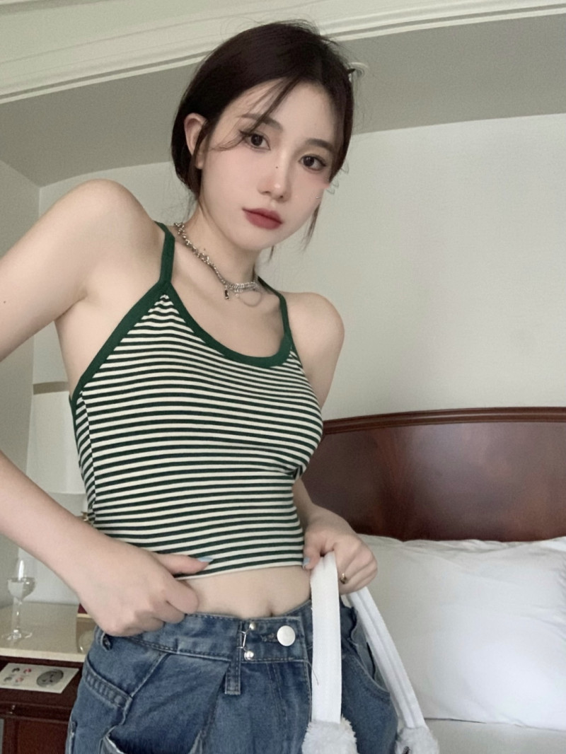 美式辣妹露背條紋吊帶背心女夏季2024新款修身顯瘦小心機打底上衣