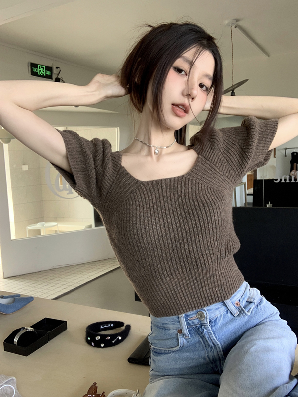 方領露背泡泡袖針織衫女裝夏季新款法式復古短款短袖修身白色上衣