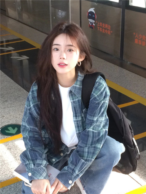 法式氣質格子長袖襯衫外套女早春裝今年流行漂亮小衫別致絕美上衣