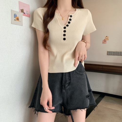 Real shot of plus size fat MM fashion hot girl knitted short top women's summer half open collar slim slim knitted sweater