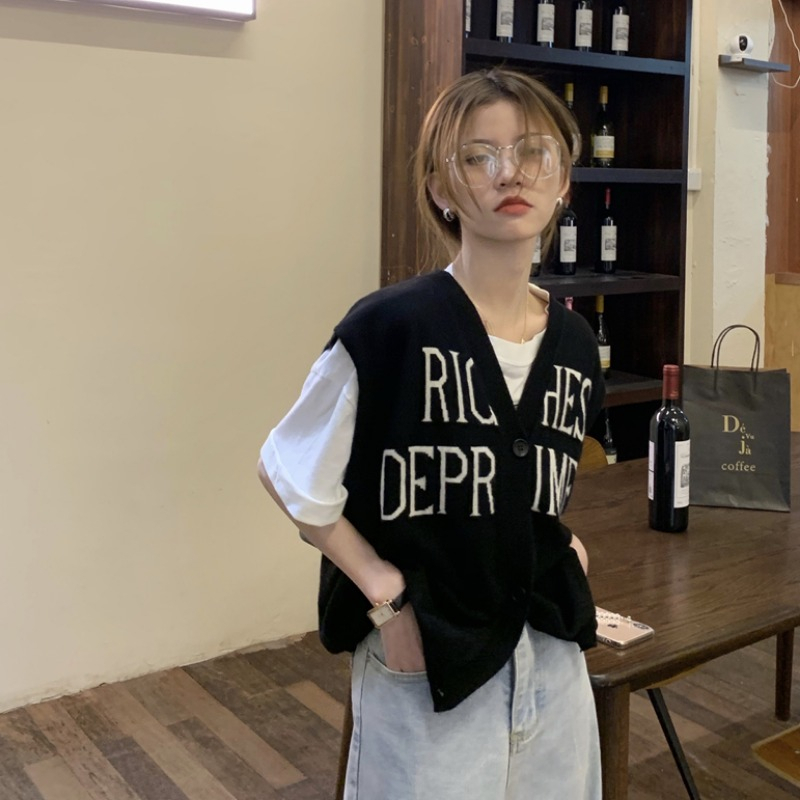 v領針織馬甲女夏季薄款開衫設計感寬鬆小眾外穿背心無袖短款上衣
