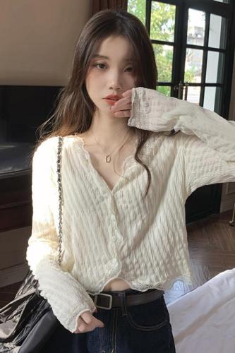 Real shot!  Korean style V-neck lace trim long-sleeved shirt for women with versatile design, sweet temperament and slimming top