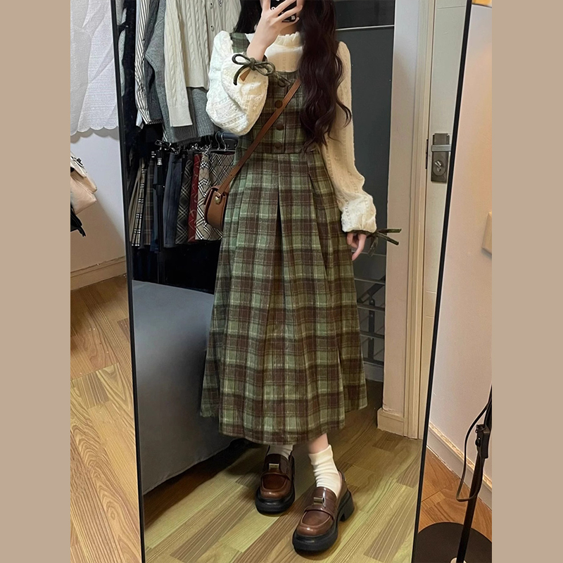 綠色假兩件套裝格子連衣裙子女春冬季2024新款小個子穿搭氣質長裙