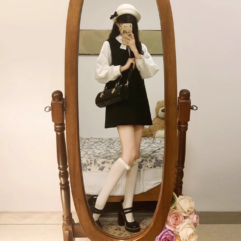 2024春裝新款今年流行漂亮兩件套裝裙子小香風黑色背帶連衣裙女
