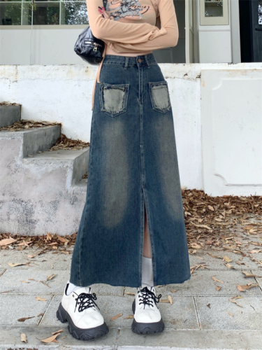 Real shot of denim skirt for women, spring 2024 new high-waisted slimming slit a-line mid-length retro skirt