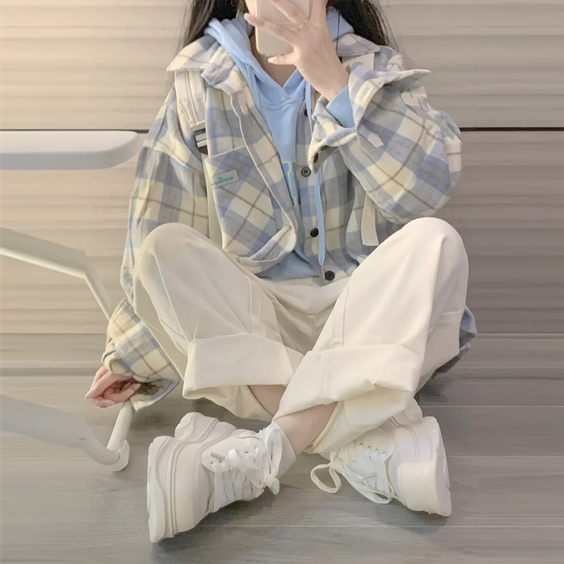 法式高級感綠色格子襯衫外套別致獨特春季上衣女新款2024年設計感