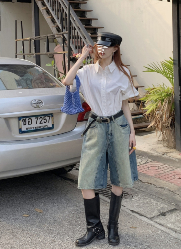 Real shot of retro nostalgic gradient washed denim straight-leg trousers for women